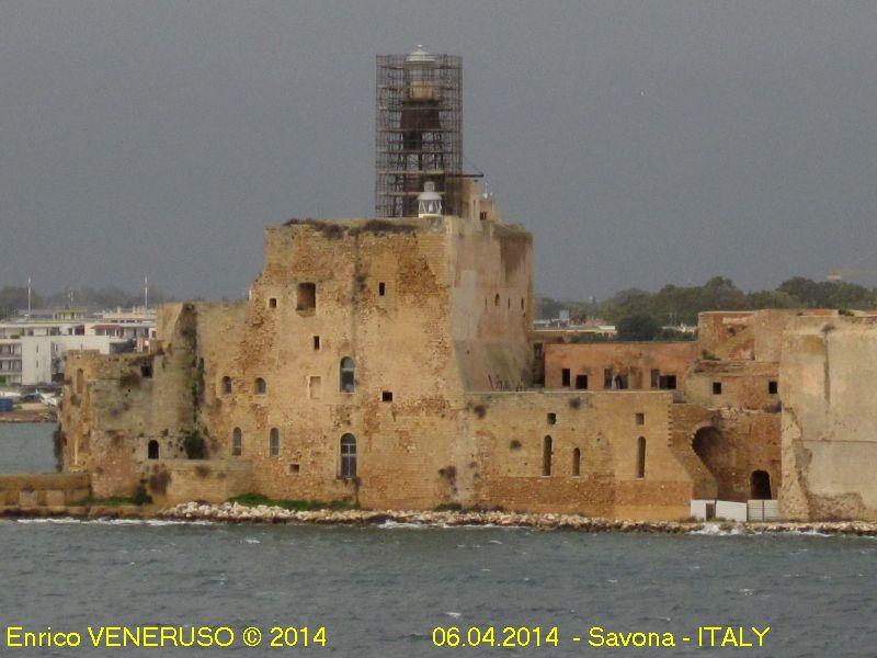 36 - Faro di forte a mare - Brindisi -- Forte a mare's lighthouse - Brindisi - ITALY.jpg